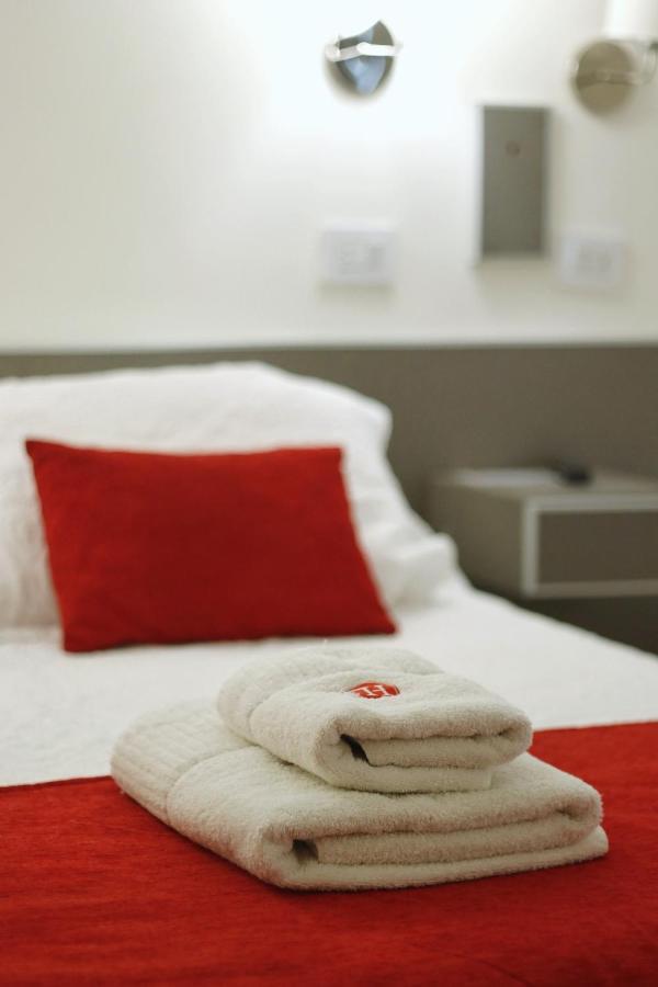 Hl Hotel Cipolletti Extérieur photo